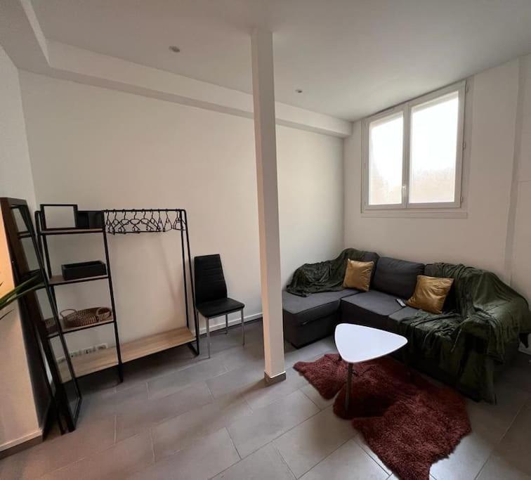 Appartement Idealement Situe Монтро-фот-Йон Екстер'єр фото